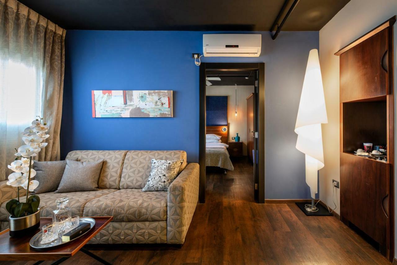 Play Seaport Suite Hotel Tlv Tel Aviv Exterior foto